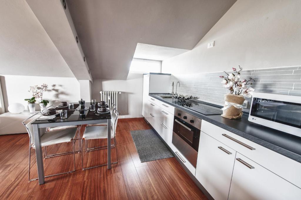 Cute & Cozy Terrace Apartment Bergamo Room photo